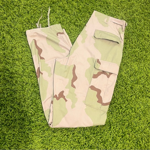 Vintage Other - Vintage USGI Desert Camouflage Cargo Pants